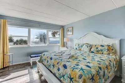 Image de Private Pier, Ocean Views: Book Now!