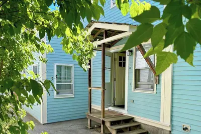 Traveler’s Den in Medford