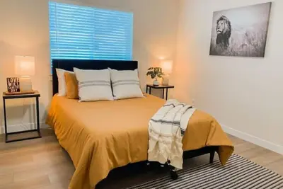 Image de New! Open-Plan Cozy Charmer