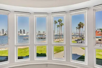 Image de Stunning Coronado Bayfront Luxury 2 Bedroom Condo with Unrestricted Ocean Views