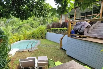 Image de jardin secret dans la forĂŞt/cocon intime