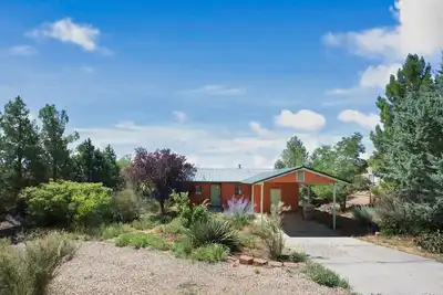 Image de Remodeled home in Kanab, Utah! Close to Zion National Park and Bryce Canyon. Pri