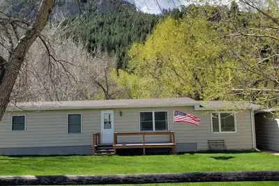 Image de Brand new-newly renovated cabin on 1/2 acre lot right on the Missouri River!