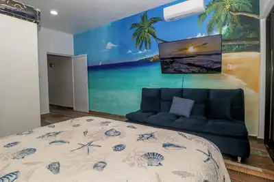 Image de One bedroom. Outdoor Pool, outdoor grill, mezzanine floor. Kids welcome