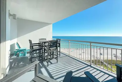 Image de Beachfront | Beachside & Indoor Pool, Hot Tub | Palacio 805 | My Beach Getaways