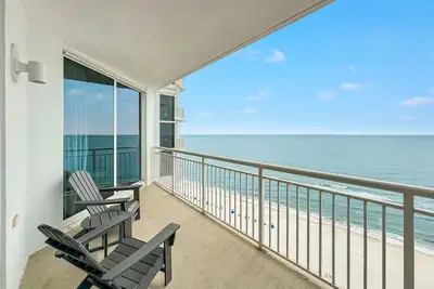 Image de Oceanfront, Resort Amenities | Palacio 1706 | My Beach Getaways