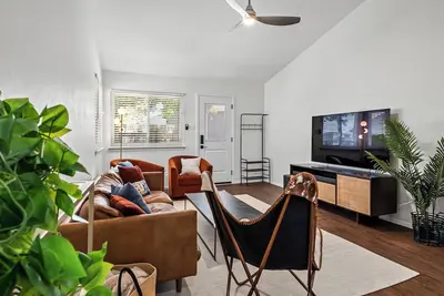Image de Funky Austin Getaway: 2-bedroom minutes away from Q2, Domain, & more.