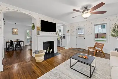 Image de Cozy Davidson Cottage Park & Lake Moments Away - Pet Friendly