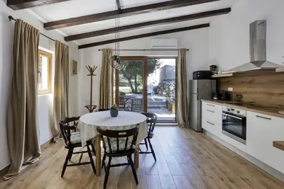 Image de Appartement d'une chambre avec la terrasse Jezera, Murter (A-19056-d)