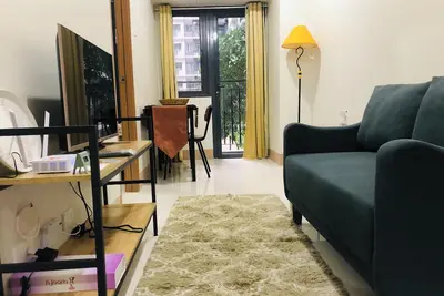 Image de Sophisticated Pool View Condo @ Shore3 Residences