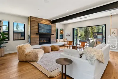 Image de Palisades Tahoe Home Base