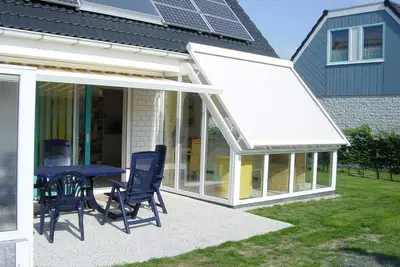 Image de Well-maintained and comfortable bungalow for 6 people, 3 bedrooms, 2 bathrooms, WiFi, in walking distance from the beach