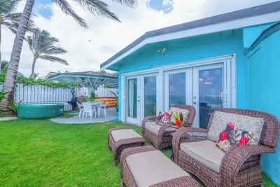 Image de North Shore Beachfront Home with Private Beach