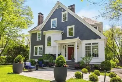 Image de C&J Signature Stays Beautifully Updated Home