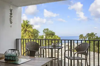Image de Gorgeous Moon Bay Condo Heated Pool Beach