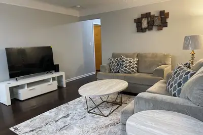 Image de Cozy 3br Ranch with Park & Tennis Court, Free Wi-Fi!