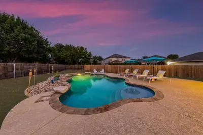 Image de 5 Bedroom ~Pool ~River Float ~Hot Tub ~Large Yard, near New Braunfels & S. A.