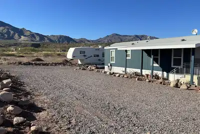 Image de Blue Perch is comfortable and new in the heart of Tonto Basin by Lake Roosevelt.