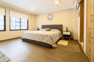 101 Lovely 2Bdrm 2bath apt Ac Rooftop