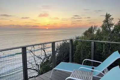 Image de 100' of Ocean Frontage at Moonlight Beach