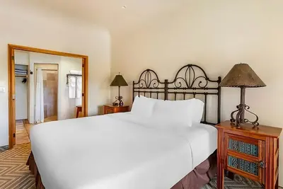 Image de A Place You'll Surely Enjoy! Outdoor Pool, Full Kitchen, Free Parking!