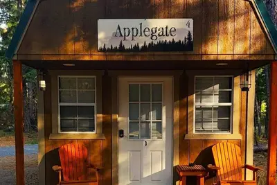 Image de Applegate Cabin 2 - Restrooms and Showers are only a short walk away.