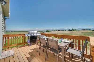 Image de Bright Wyoming Retreat w/ Deck & Mountain Views!