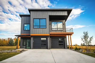 Image de Shred Lodge - Luxurious modern home on the golf course with 180 degree views\n
