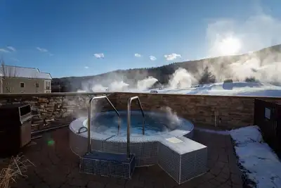 Image de Okemo | 3br Condo & Close to Amenities + Slopes!