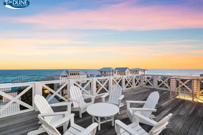 Image de Gulf Views, Private Heated Pool, Steps to Beach, Rooftop | Kayaks, 6 Bikes