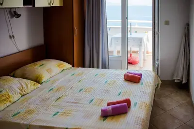 Image de Appartement de deux chambres prés de la plage Drasnice, Makarska (A-20243-h)
