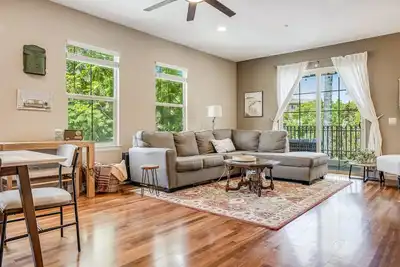 Image de Condo Near Carlsbad - Overlooks Pool