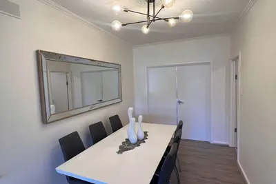 Image de West Beach House Close to the Beach, Close to the Airport, Close to the City