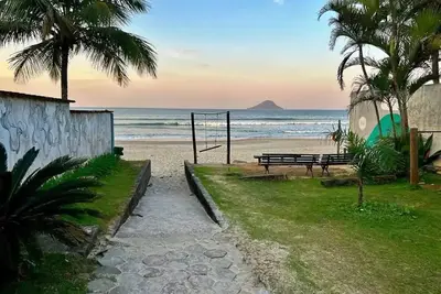 Image de Nice and cozy house on the beach street