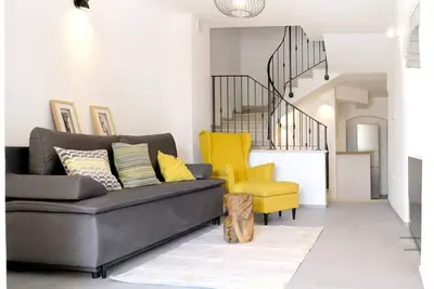 Image de Fully renovated stone house with heated pool and Ir sauna, beautifull backyard