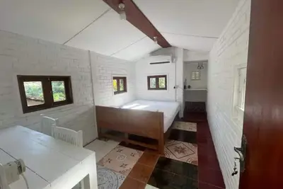 Image de Quiet treehouse apartment in a surf & diving town with nightlife 0094777612595