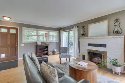 Image de Charlottesville Getaway in Bailey's Retreat!