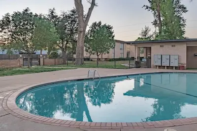 Image de Hoff Gardens 12 - 2br 2ba - Downtown Lubbock