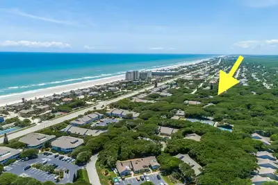 Image de April Availability | Beachside villa, 3 pools, amenities galore!
