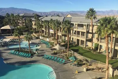 Image de Luxury 2br Condo for Music Fests