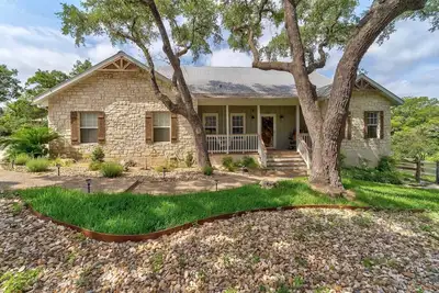 Image de Cypress Dream - Hill Country Escape Overlooking the Tranquil Cypress Creek!