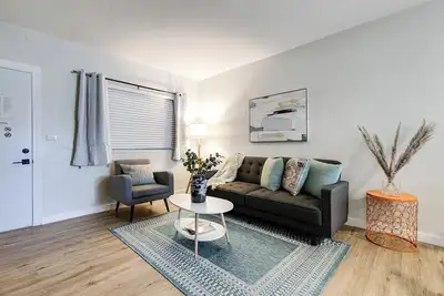 Image de Roomy 2 Br near Miami Airport.