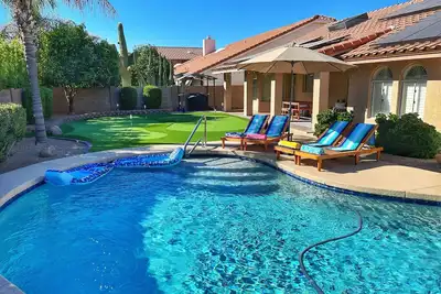 Image de Heated Pool, Putting Green & Arcades in Luxe Home! 3-mi to Waste Management Open