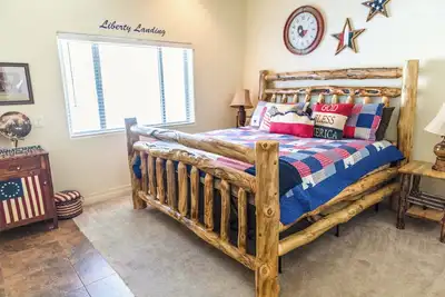 Spacious & Cozy Cabin – Minutes from Trails, Lakes & Family Fun!