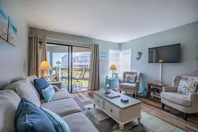 Image de New Listing! - Pool and Ocean View - Harbor Island Beachhouse