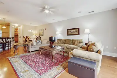 Image de Seahorse Cove at HarborWalk, Unit 1006 | Condo in Southport