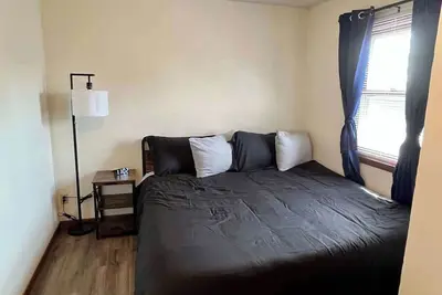 Image de 201 E Veterans Street Apt C by Patriot Properties
