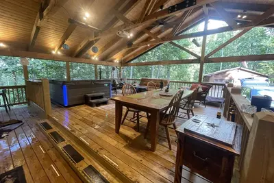 Image de Poplar Ridge Retreat -Hot tub - Wifi- Pet Friendly -Outdoor Living area
