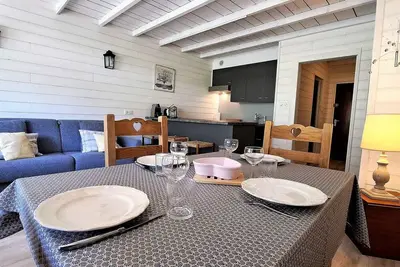 Image de **Duplex Rénové en Frond de Neige avec Terrasse et Equipements Modernes**