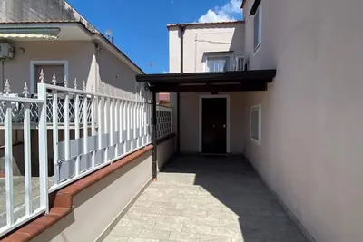 Image de Vacation Home \"Margherita\" Naples. Free parking